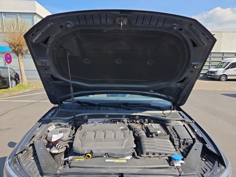 Volkswagen Passat 2.0 TDI Business — zdjęcie 8