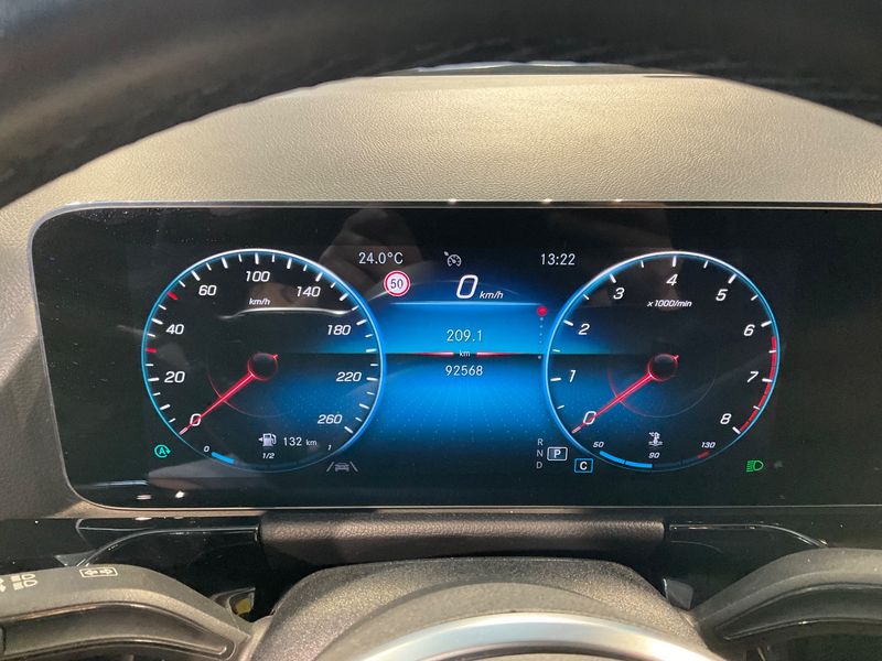 Mercedes-Benz GLA-Klasse GLA 200 Progressive — zdjęcie 13
