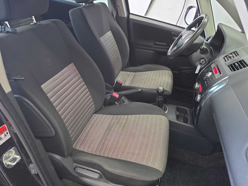 Fiat Sedici 1.6 Emotion 4x4 — zdjęcie 10