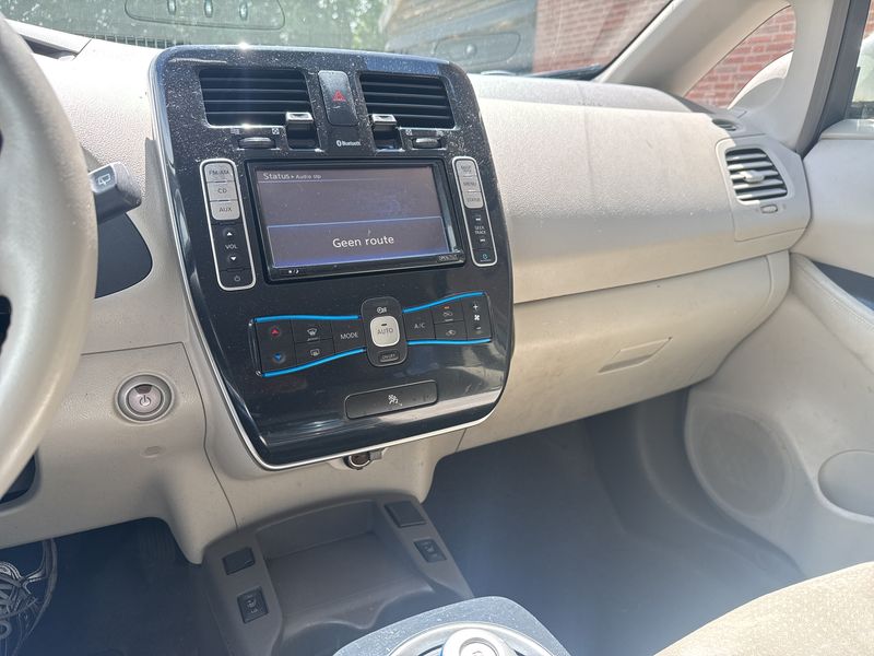 Nissan Leaf electric drive 80 kW Basis — zdjęcie 13