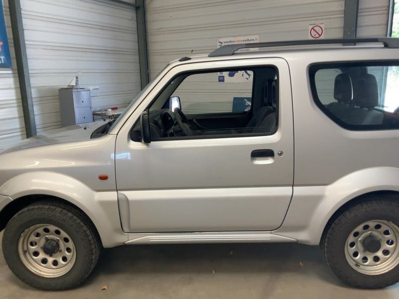Suzuki Jimny 1.3 JLX — zdjęcie 4