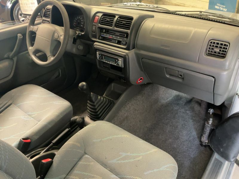 Suzuki Jimny 1.3 JLX — zdjęcie 12