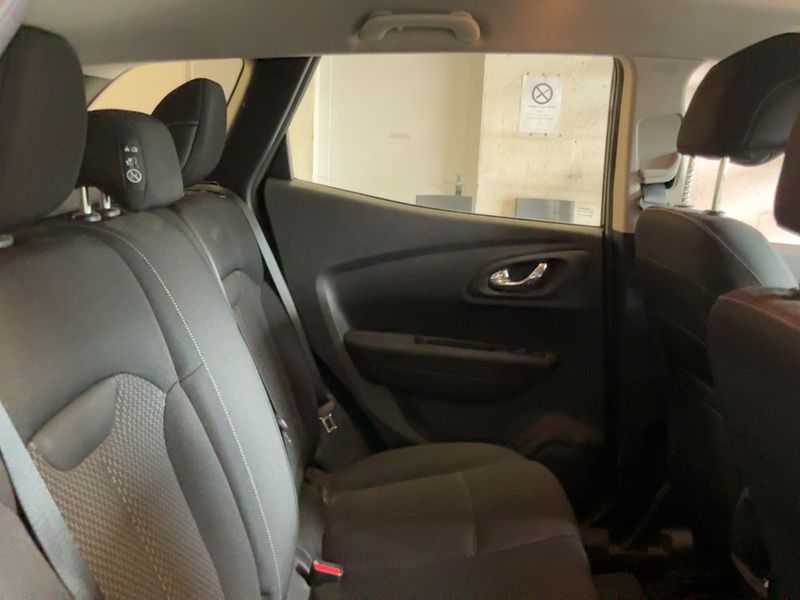 Renault Kadjar 1.2 TCe Energy Life — zdjęcie 14