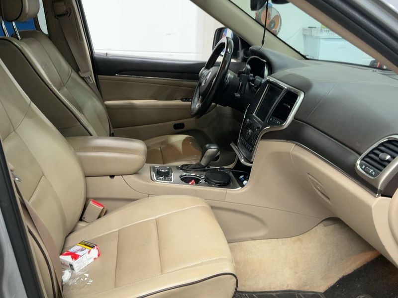 Jeep Grand Cherokee 3.0 CRD Overland — zdjęcie 11