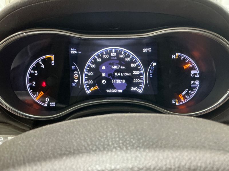 Jeep Grand Cherokee 3.0 CRD Overland — zdjęcie 13
