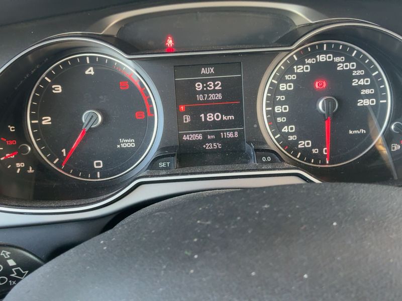 Audi A4 Allroad 2.0 TDI — zdjęcie 13