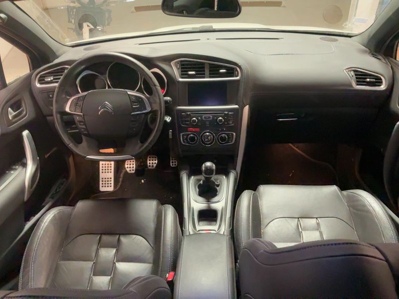 Citroen DS4 2.0 HDi Pure Pearl — zdjęcie 12