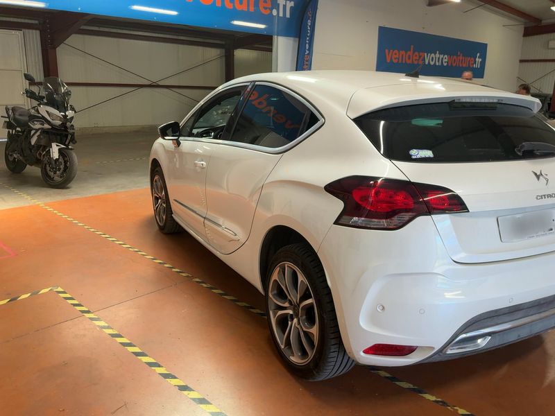 Citroen DS4 2.0 HDi Pure Pearl — zdjęcie 3