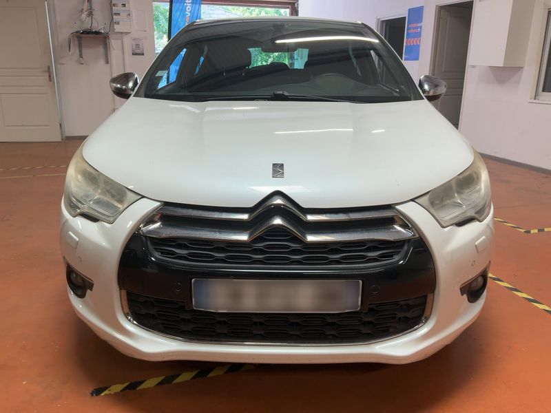 Citroen DS4 2.0 HDi Pure Pearl — zdjęcie 9