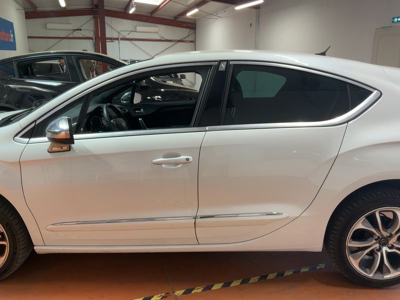 Citroen DS4 2.0 HDi Pure Pearl — zdjęcie 4