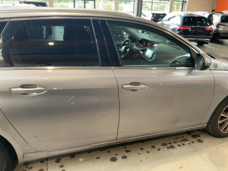 Peugeot 308 1.2 e-THP Allure — zdjęcie 7