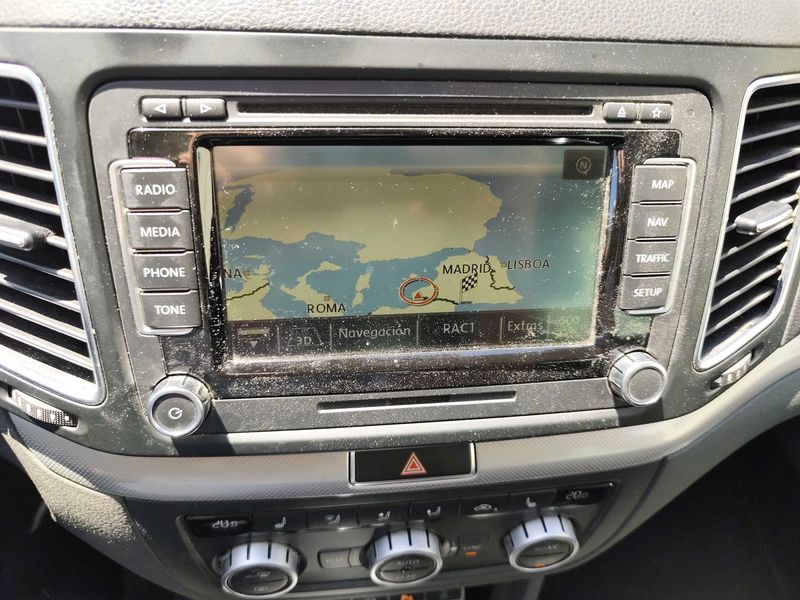 Volkswagen Sharan 2.0 TDI Advance BlueMotion Tech — zdjęcie 13