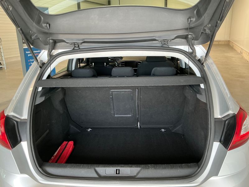 Peugeot 308 1.6 Blue-HDi Allure — zdjęcie 10
