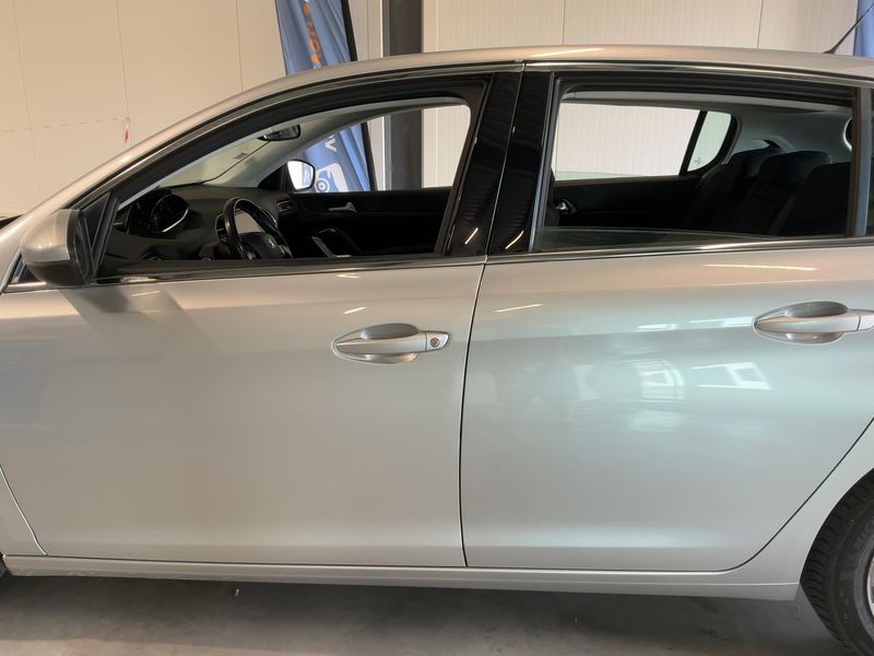 Peugeot 308 1.6 Blue-HDi Allure — zdjęcie 4