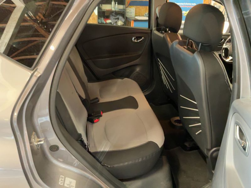 Renault Captur 1.5 dCi Energy Intens 2014 – снимка 19