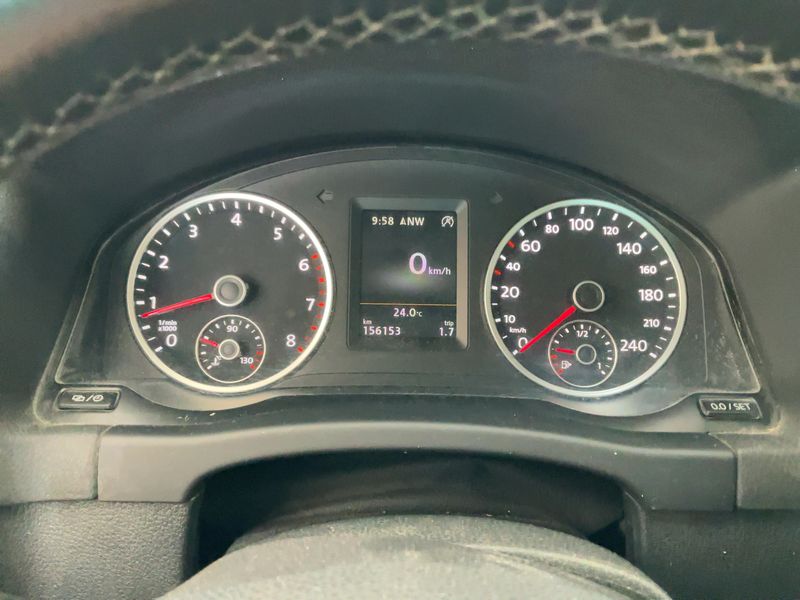 Volkswagen Tiguan 1.4 TSI Sport & Style BlueMotion Tech — zdjęcie 13