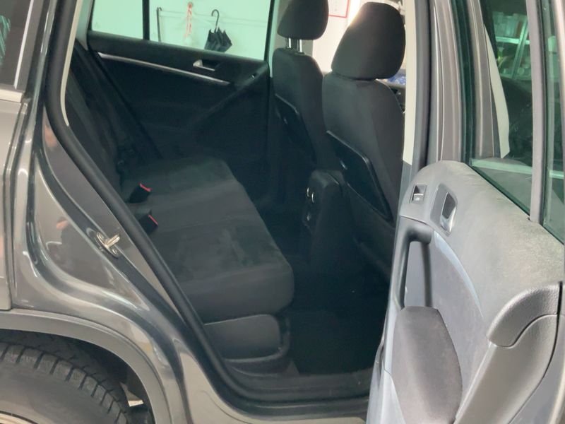 Volkswagen Tiguan 1.4 TSI Sport & Style BlueMotion Tech — zdjęcie 14
