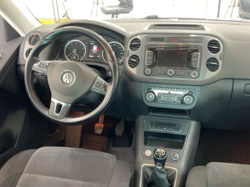 Volkswagen Tiguan 1.4 TSI Sport & Style BlueMotion Tech — zdjęcie 12