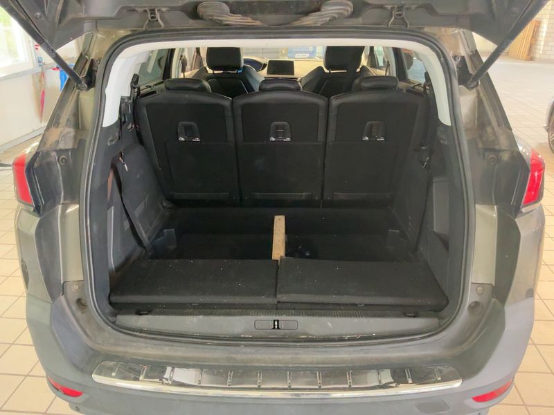 Peugeot 5008 1.5 Blue-HDi Allure 2018 – снимка 15