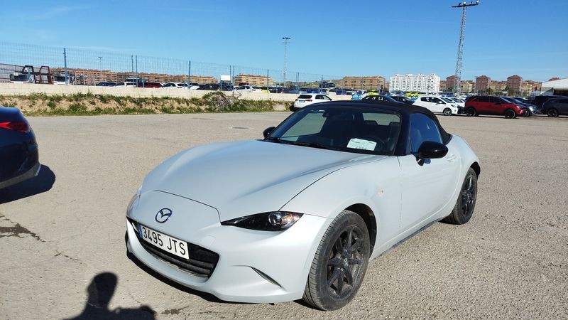 Mazda MX-5 1.5 Luxury