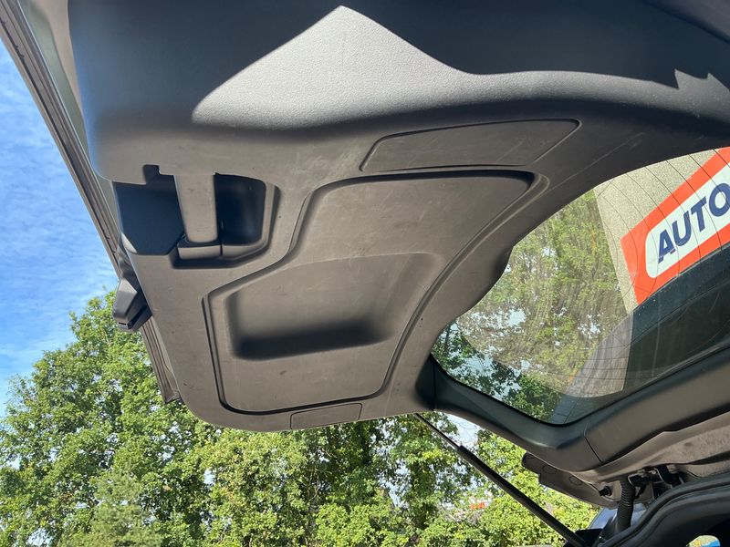 Land Rover Discovery Sport 2.0 Td4 SE AWD 2019 – снимка 29