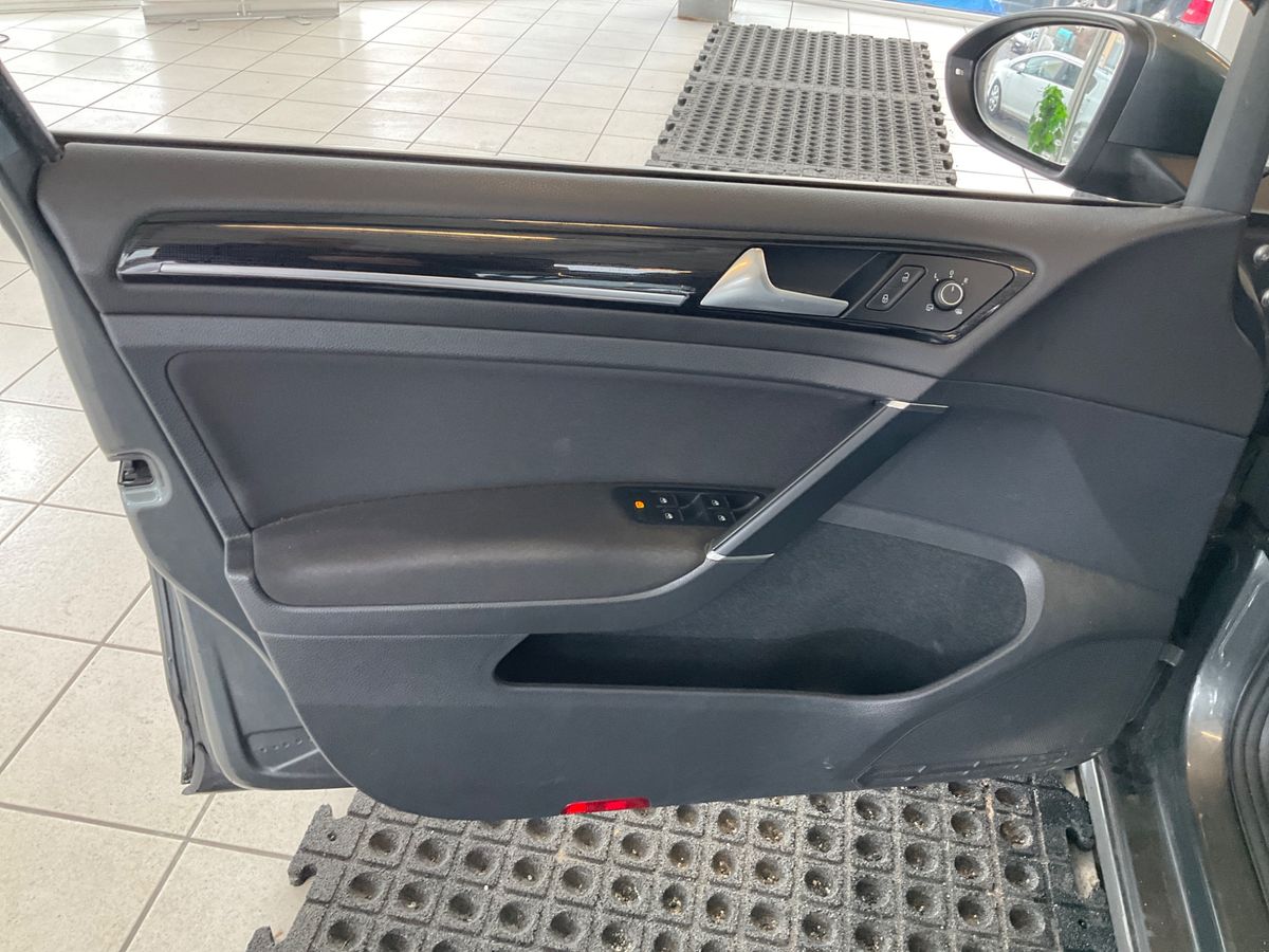 Volkswagen Golf 2017 — photo 40