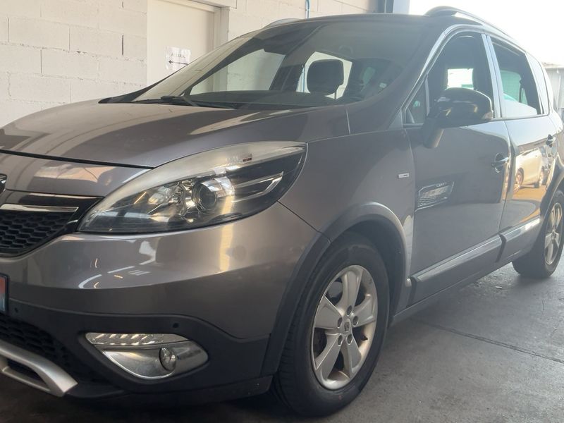 Renault Scenic 1.6 dCi Xmod Bose 2015 – снимка 2