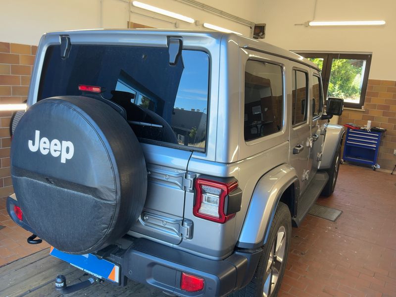 Jeep Wrangler Unlimited 2.0 TGDi Sahara — zdjęcie 6