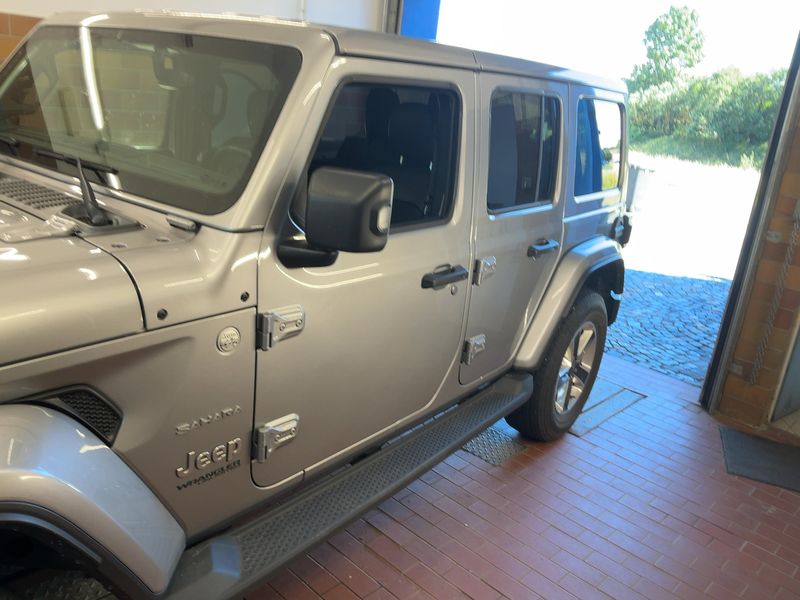 Jeep Wrangler Unlimited 2.0 TGDi Sahara — zdjęcie 4