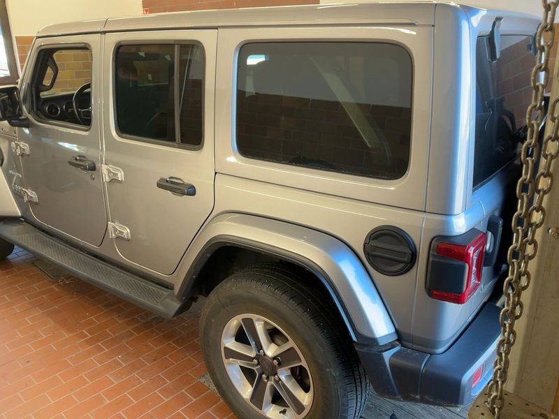 Jeep Wrangler Unlimited 2.0 TGDi Sahara — zdjęcie 3