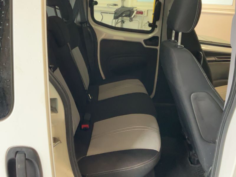 Fiat Qubo 1.4 Dynamic — zdjęcie 14