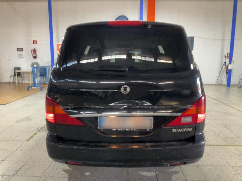 Ssangyong Rodius 270 Xdi Premium — zdjęcie 5