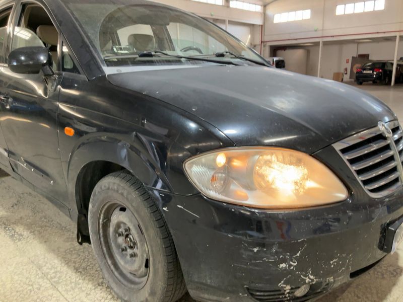 Ssangyong Rodius 270 Xdi Premium — zdjęcie 8