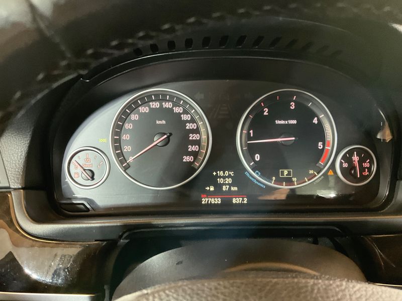 BMW 5er 525d — zdjęcie 13