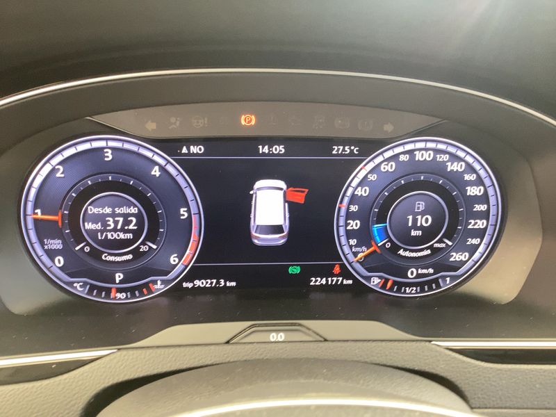 Volkswagen Passat 2.0 TDI Sport BlueMotion Tech — zdjęcie 13