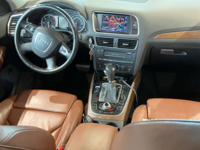 Audi Q5 2.0 TDI quattro 2012 – снимка 18