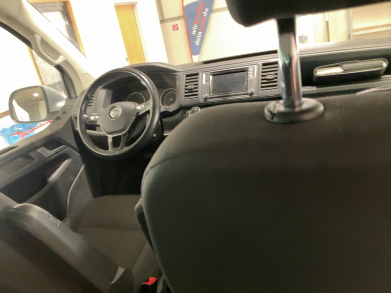 Volkswagen T6 Caravelle 2.0 TDI Comfortline — zdjęcie 12