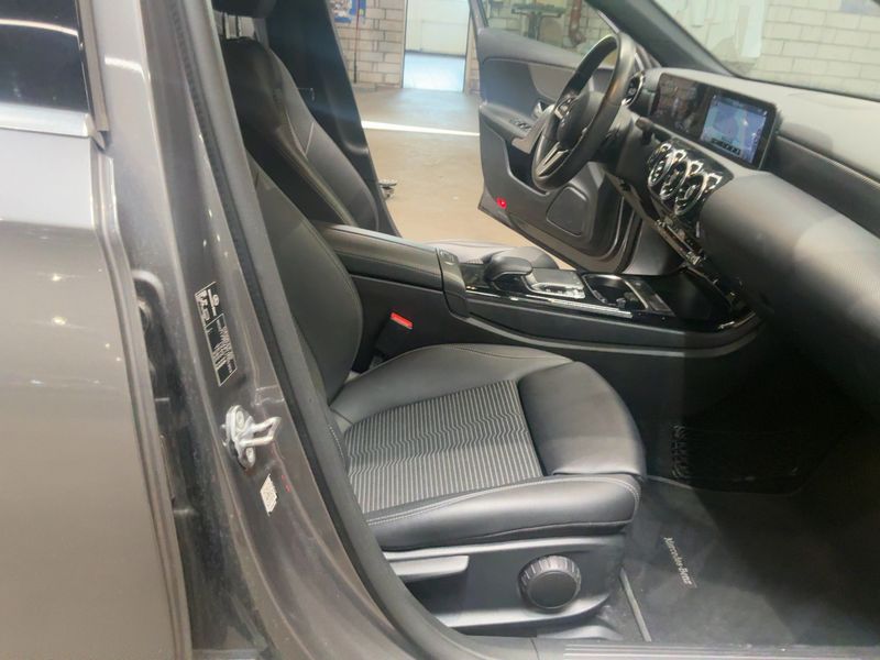 Mercedes-Benz A-Klasse Limousine A 220 Progressive — zdjęcie 11