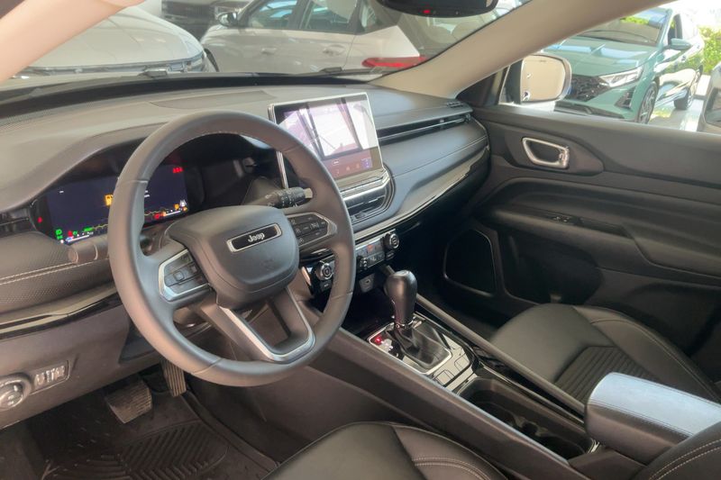 Jeep Compass 1.5 GSE T4 e-Hybrid Night Eagle FWD — zdjęcie 12