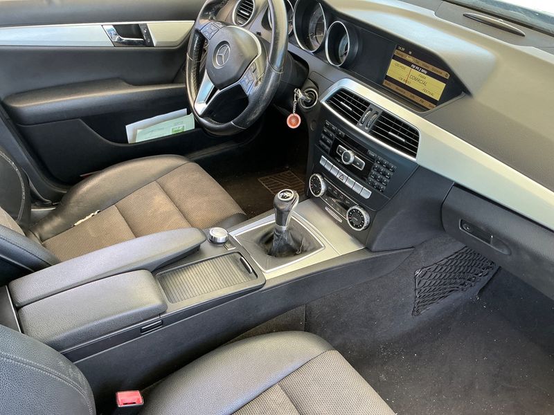 Mercedes-Benz C-Klasse C 220 CDI BlueEfficiency Avantgarde 2012 – снимка 26