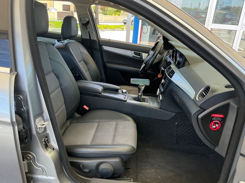 Mercedes-Benz C-Klasse C 220 CDI BlueEfficiency Avantgarde 2012 – снимка 16