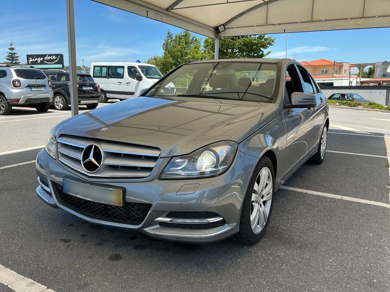 Mercedes-Benz C-Klasse C 220 CDI BlueEfficiency Avantgarde 2012