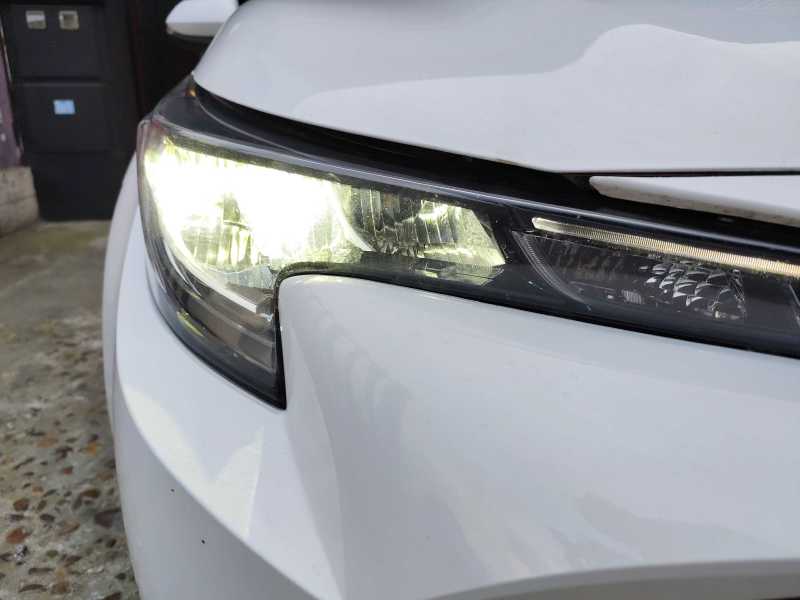 Toyota Corolla 1.8 Hybrid Business Edition photo Toyota Corolla 1.8 Hybrid Business Edition