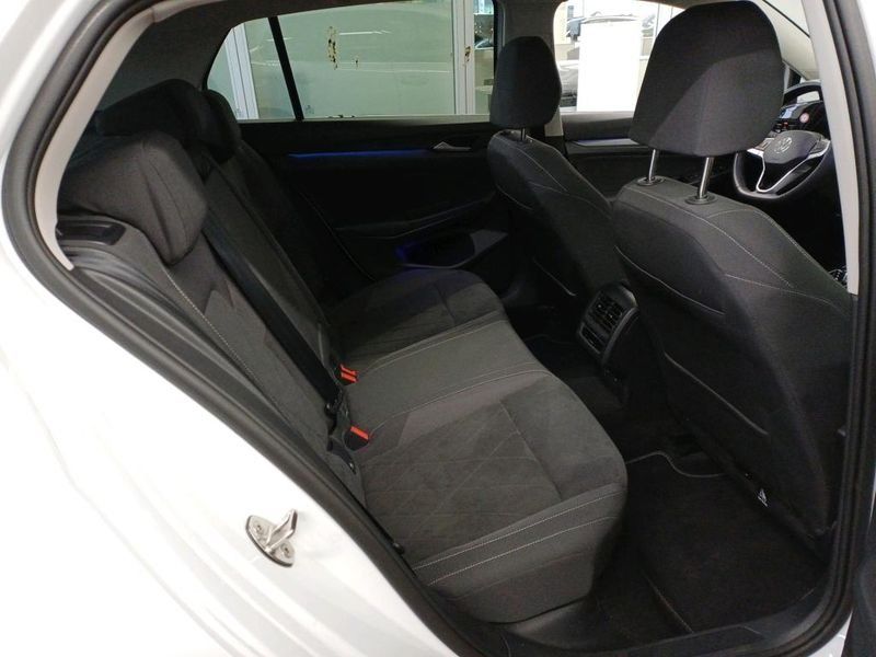 Volkswagen Golf VIII 1.5 eTSI ACT Style — zdjęcie 12