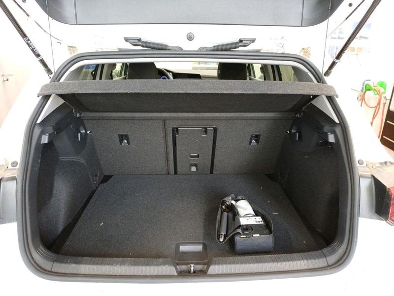 Volkswagen Golf VIII 1.5 eTSI ACT Style — zdjęcie 18