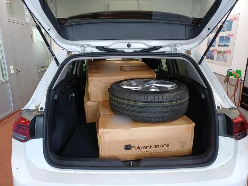 Volkswagen Golf VIII 1.5 eTSI ACT Style — zdjęcie 20