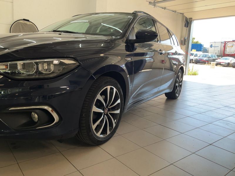 Fiat Tipo 1.4 Turbo Lounge — zdjęcie 2