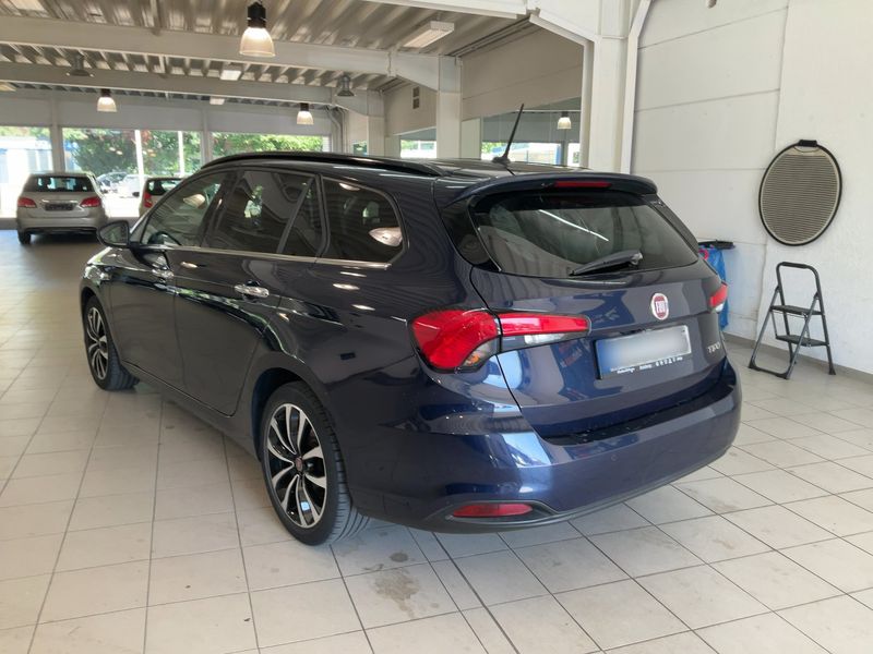 Fiat Tipo 1.4 Turbo Lounge — zdjęcie 3