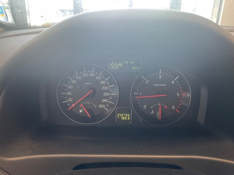 Volvo C30 1.6 DRIVe Momentum — zdjęcie 4