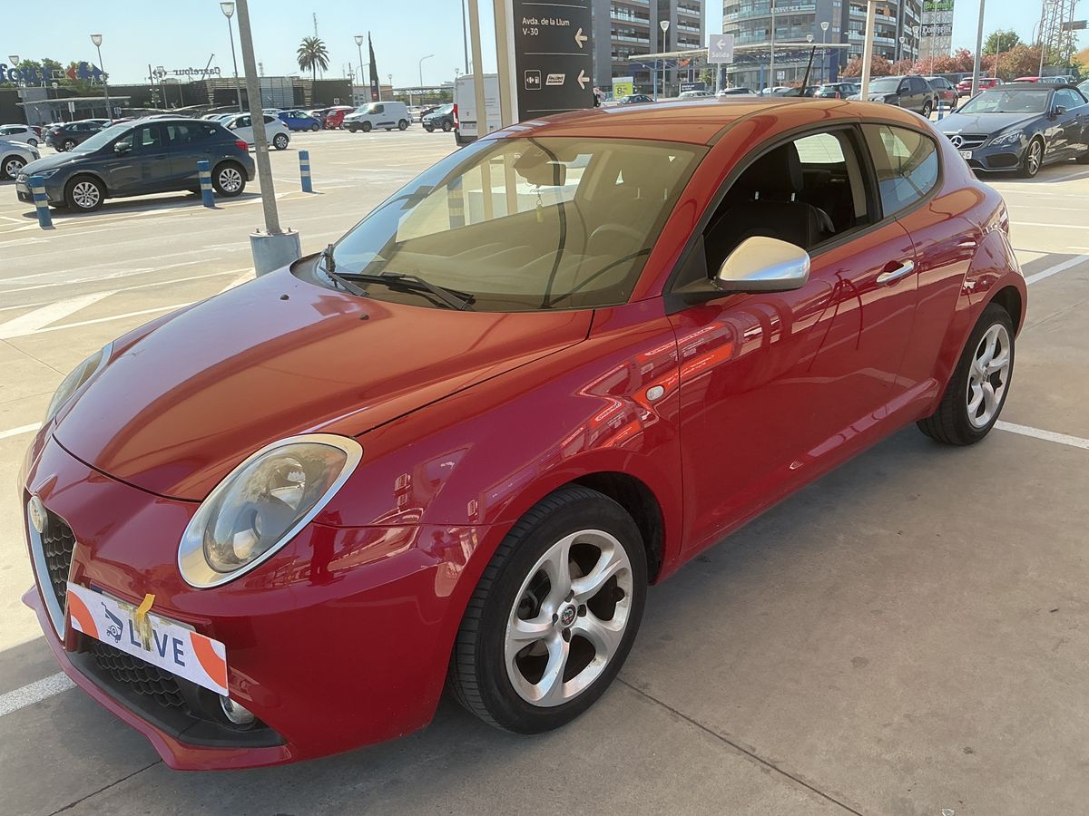 Alfa Romeo 2018 — photo 1